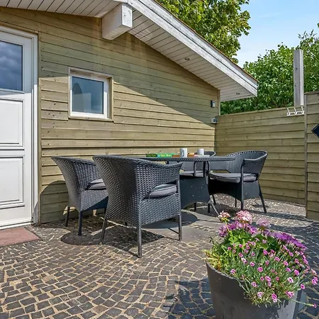 Holiday Home Eilke - 50M From The Sea By Interhome-2