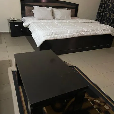 Dreamland Hotel-2