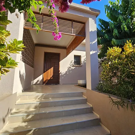 Villa Solenzara - Private Luxury Residence Nosy Be-3