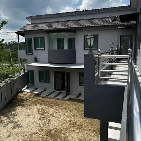 Mp Homestay Four-Bedrooms House-3