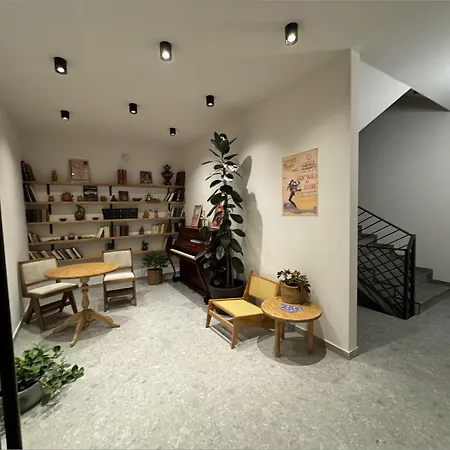 Niari Apartment 1 In Old Batumi-2