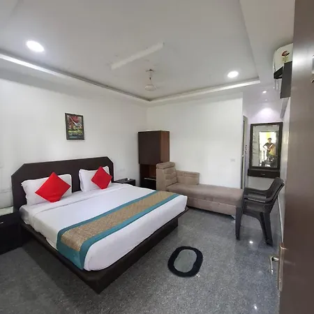 Raj Resort Calangute-3