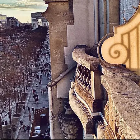 Balcony- Avenue -Champs Elysees-3