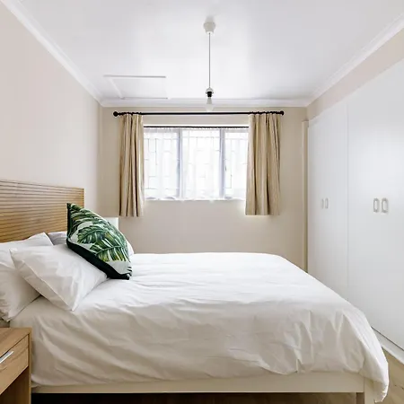 1 Bed 3 Min Walk To Beach With Private Bbq And Parking-3