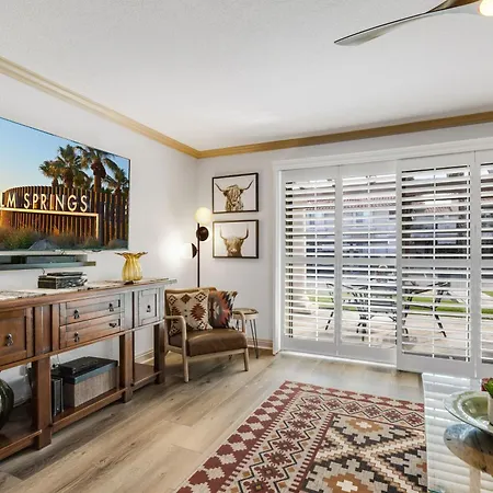 Cozy Ranch-Style Condo-3