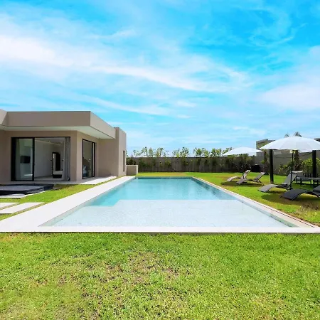Spacieuse Villa Jumelee, 2 Piscines Et Vue Superbe-3