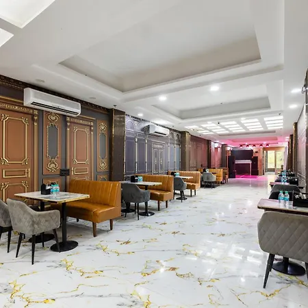 Accent Park Hotel Near Barclays Sec 62 Noida-2