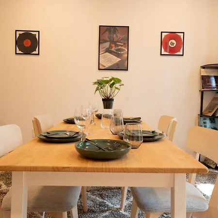 Modern 2Br Plus Basement Brooklyn Stay And Backyard-2