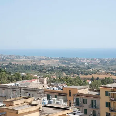 Akrone Rooms City Center-3