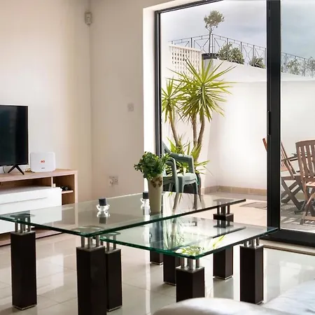 Luxury Penthouse 170 Meters From The Sea In Balluta Bay-2