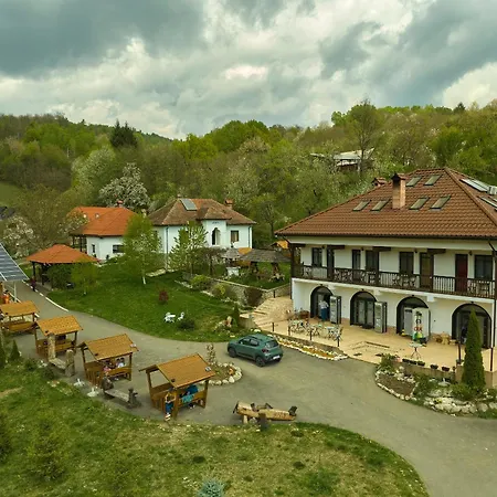 Pensiunea Agroturistica Cerna, Vaideeni-2