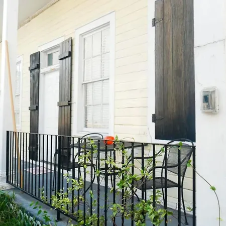Dumaine Historic Studio-3