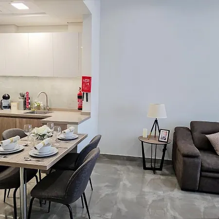 Majestic Retreat - 1Br Dubai-3