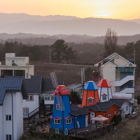 Gangneung Windmill Pension Pet friendly-2