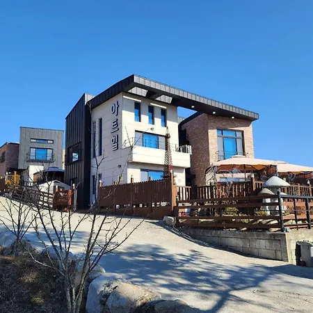 Gyeongju Art Hill Family Group Pet-Friendly Pension-3