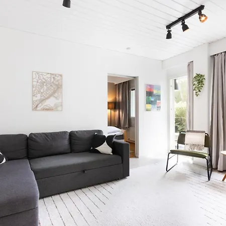 Rauhallinen Huoneisto, Pysaekoeinti, Sauna, Oma Piha-2