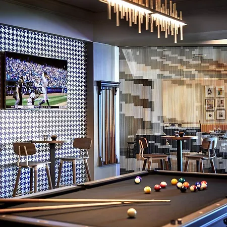 Renaissance Los Angeles Airport Hotel-3