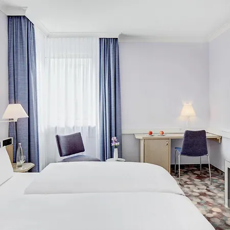 Intercityhotel Rostock-3
