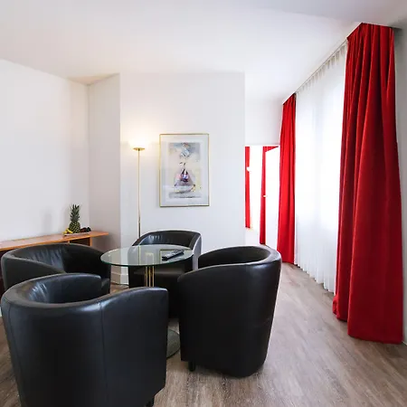 DORMERO Hotel Dresden Airport-3
