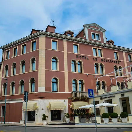 Hotel Le Boulevard-3