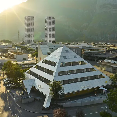 Ibis Chur-2