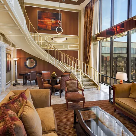 Golden Nugget Hotel & Casino Las Vegas-2