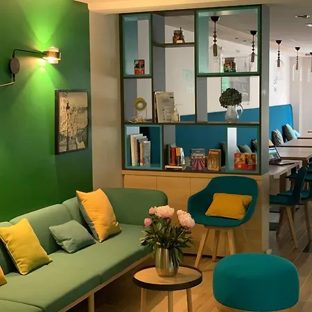 Holiday Inn Paris Montmartre By Ihg-3