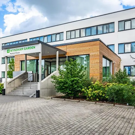 Wyndham Garden Munich Messe-3