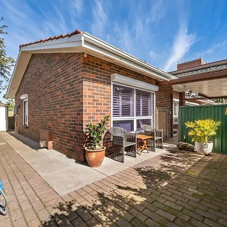 4Br Home In Fullarton-3