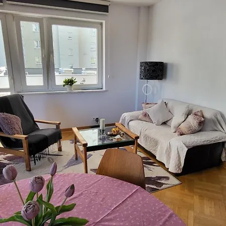 Apartment Near The Plocka Metro Station-2