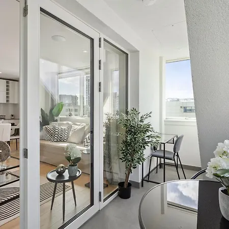 Luxury 3-Bed Apt In Wembley Park Upto 30 Percent Off-3