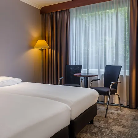 Postillion Hotel Arnhem-2