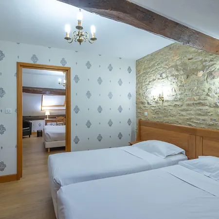 Logis Hotel De La Cloche-2