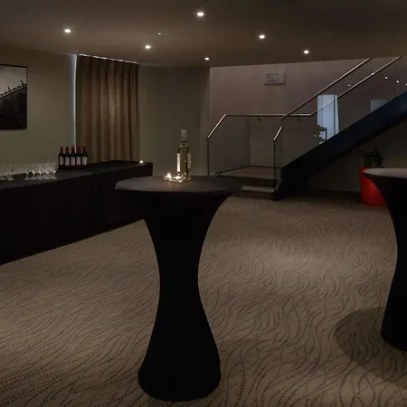 Doubletree By Hilton Bristol City Centre-2