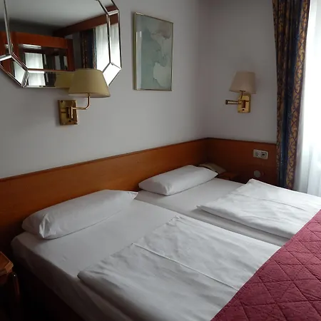Hotel Montree-2