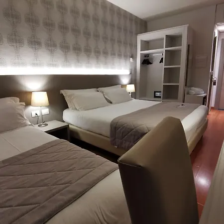 Hotel President-3