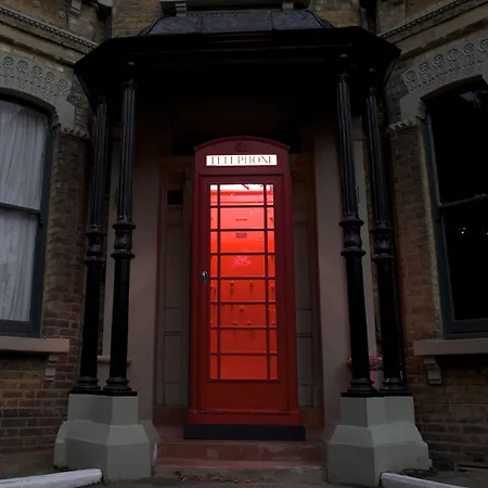 The Lodge Hotel - Putney-2