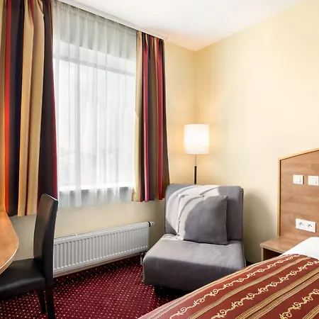 Amedia Express Prague, Trademark Collection By Wyndham-2