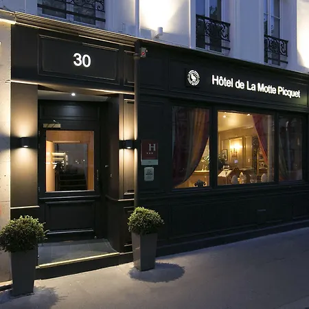 Hotel De La Motte Picquet-3