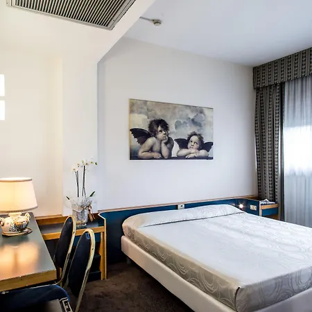 Hotel Mirage-2