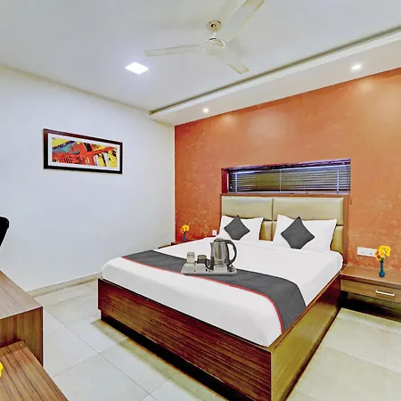 Rg Suites Formerly Raj Residency Near Us Embassy & Apollo Hospital-3