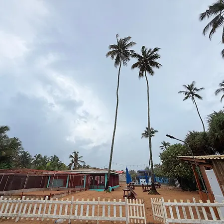 Bedazzle Waves Hotel Wadduwa-2