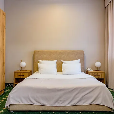 Saya Hotel Almaty-3
