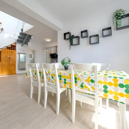Casa Dang - 600M To The Beach By Lanzarote Vacation Homes-2