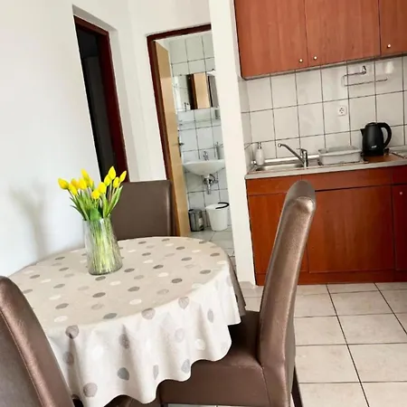 One Bedroom Apartment With Balcony 2-3