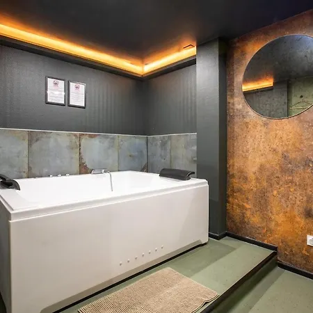 Ultra Deluxe Studio, Free Parking, Under Sea Experience-3