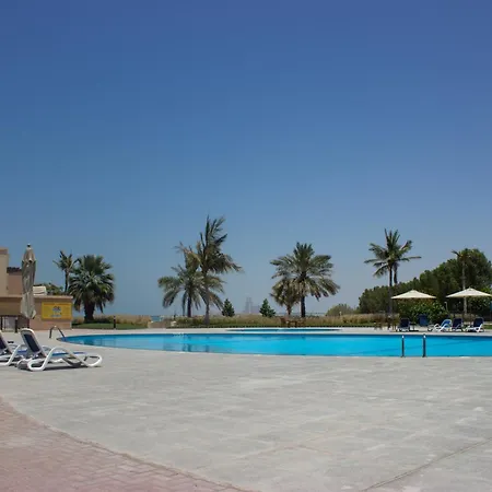 Charming Pool View Studio Retreat At Bab Al Bahr-3