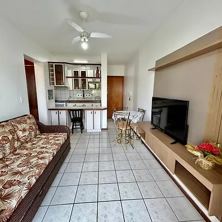 Apartamento A 100 Metros Do Mar-2