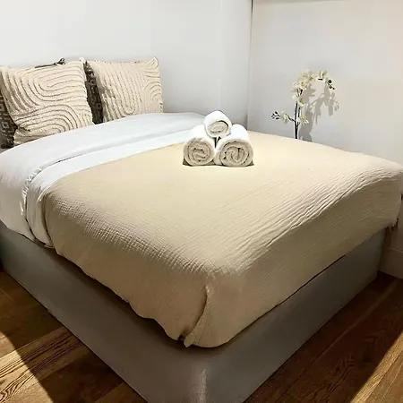 Soho Flat-3