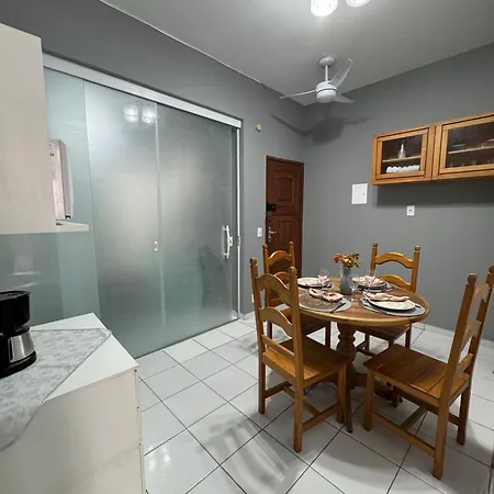Na Quadra Da Praia Com 2 Suites - Nsc1141-906-2